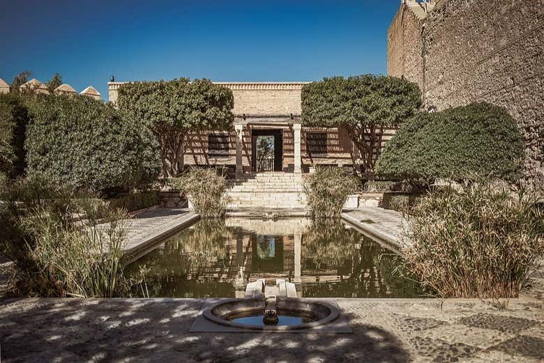 Uno de los patios de la alcazaba