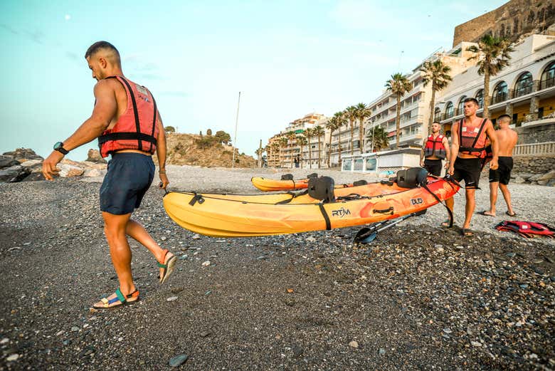 The kayaks used to explore Almuñecar