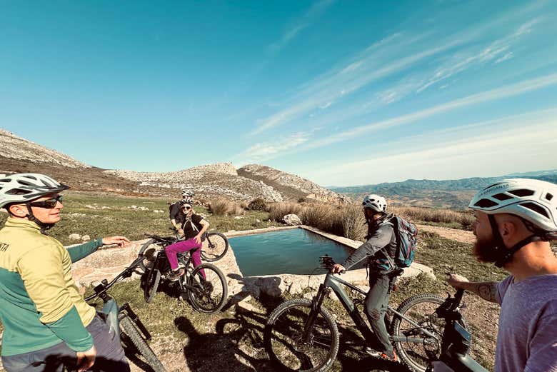 Una parada durante la ruta en bici