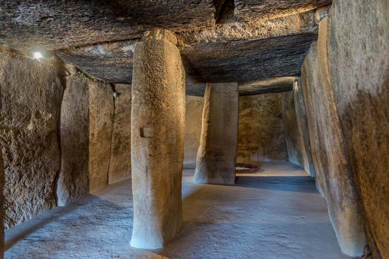 Visitez l'intérieur du dolmen de Menga