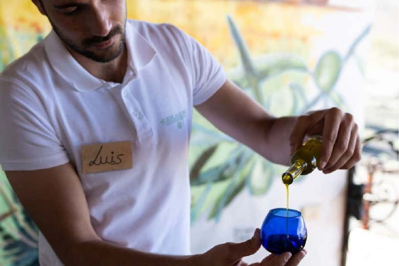 Pendant la dégustation d'huile d'olive