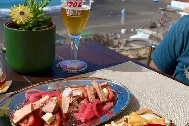 Tomaremos una rica cena con vistas al mar