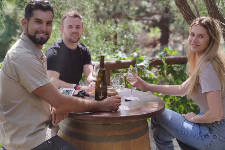 Assaggiando il vino delle cantine Ferrera