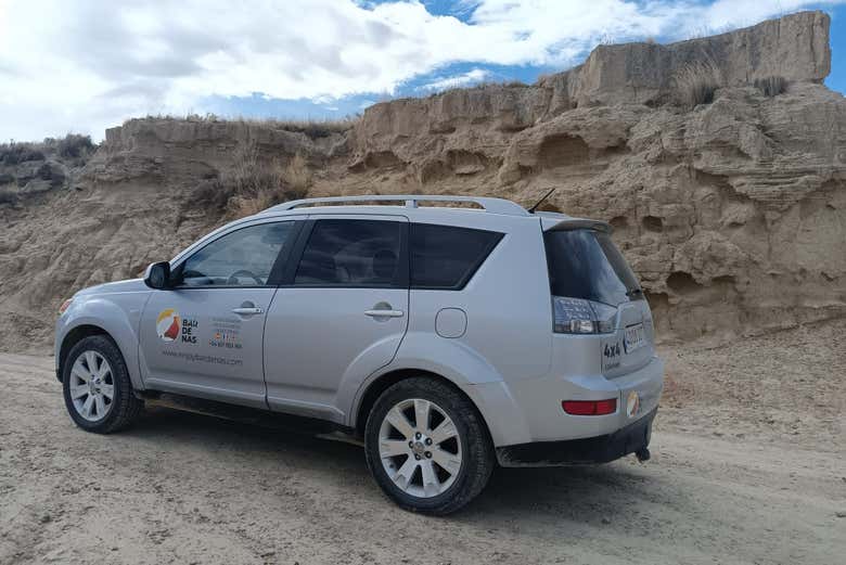 4x4 listo para recorrer los parajes de las Bardenas Reales
