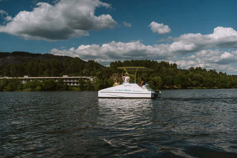 Surcando el litoral fluvial de Arnoia