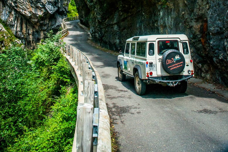 En jeep por los Picos de Europa
