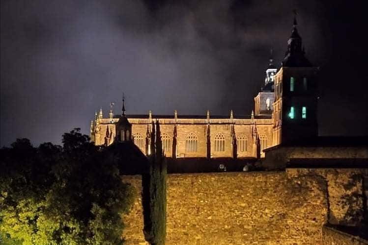 Astorga à la tombée de la nuit