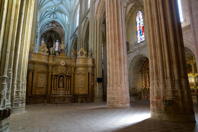 Desfrutando da visita guiada pela catedral de Astorga