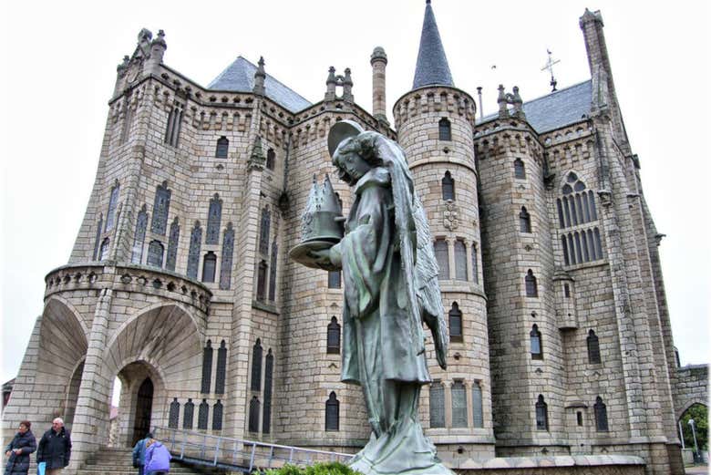 Vista exterior del Palacio Episcopal
