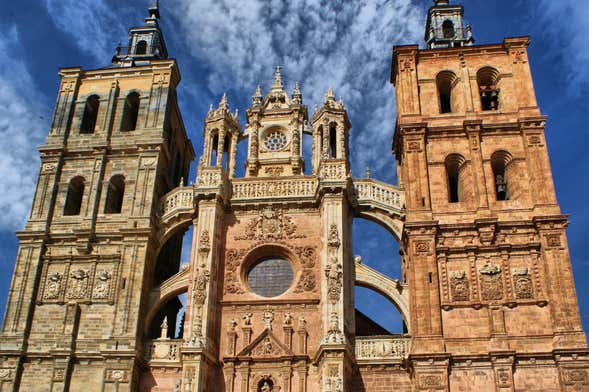 Tour privado por Astorga. Você escolhe!