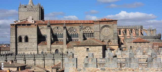 Tour por la Catedral de Ávila y la muralla