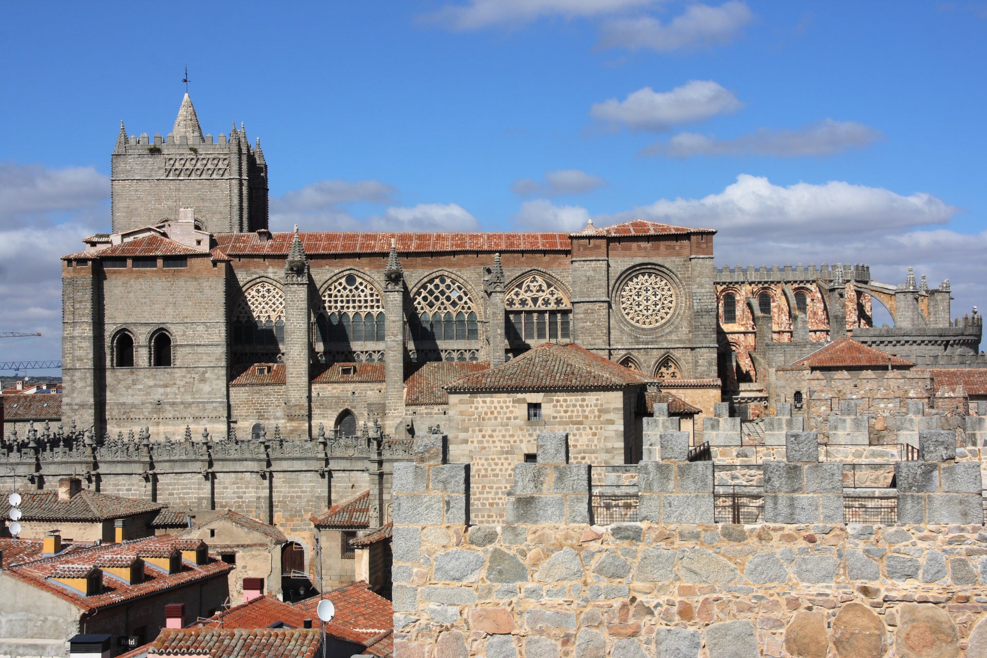 Tour por la Catedral de Ávila y la muralla