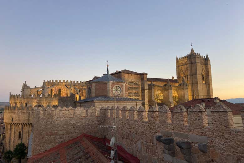 Preciosas vistas al atardecer de la catedral