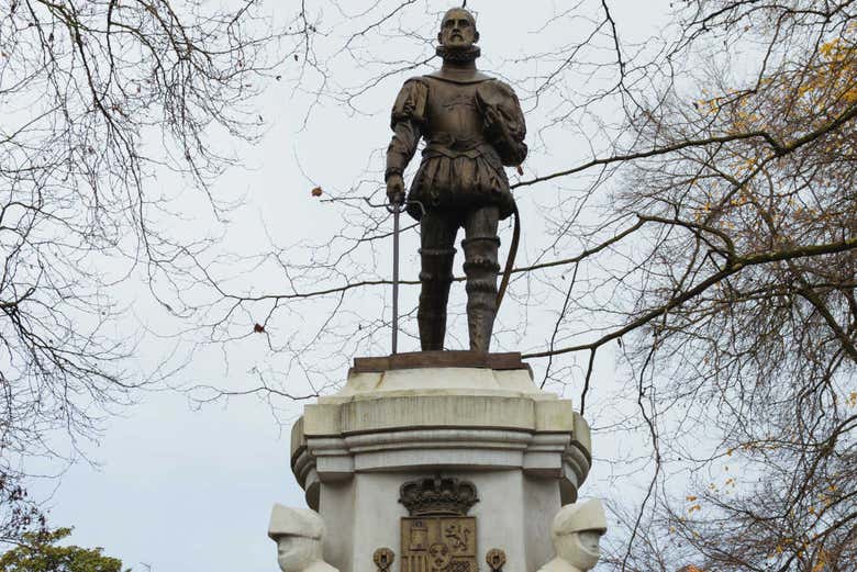Escultura de Pedro Menéndez de Avilés