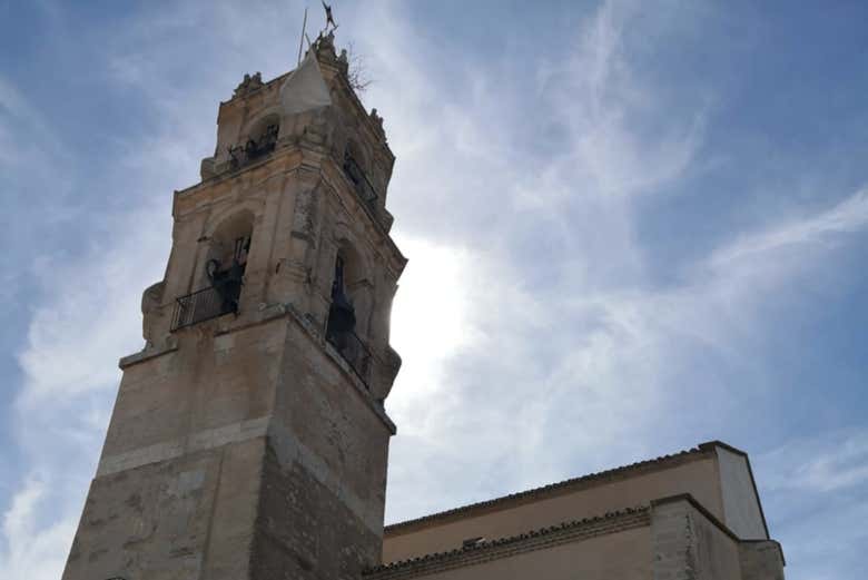 Divisando el campanario de la iglesia de San Bartolomé