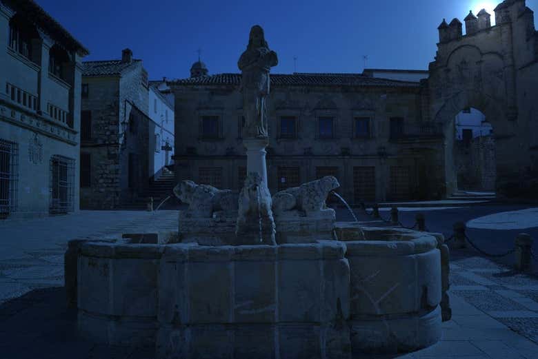Percorrendo Baeza à noite