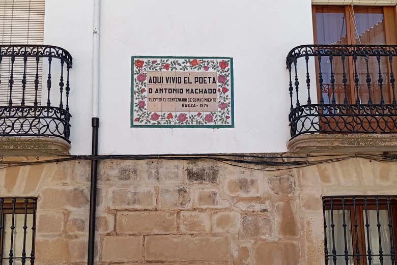 Plaque commémorant l'endroit où Machado a vécu