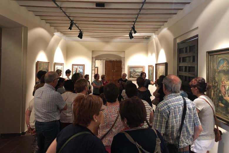 Grupo dentro del museo