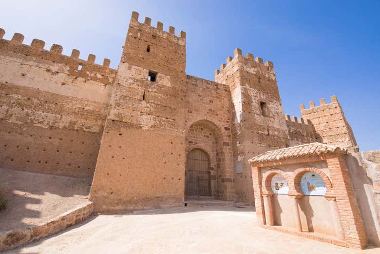 Muralhas do chamado Castelo de Burgalimar