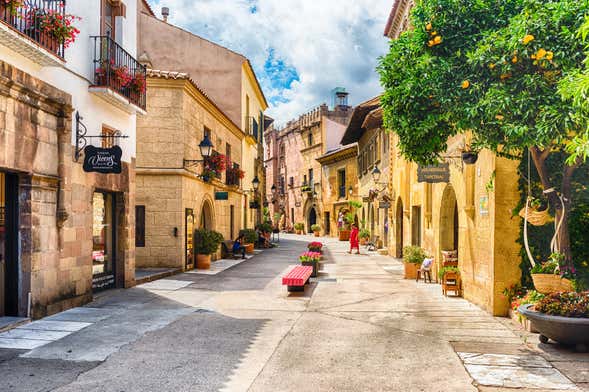 Entrada al Pueblo Español