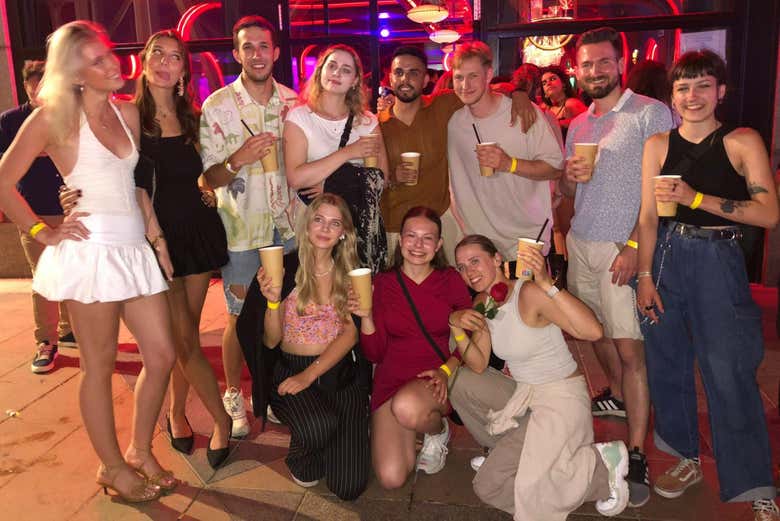 Um Pub Crawl é uma ótima maneira de conhecer gente nova