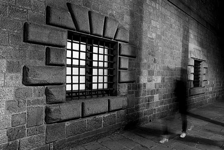 Dans les rue de Barcelone, de nuit