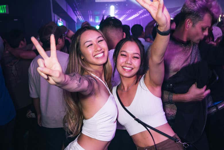 Enjoy Barcelona Nightlife