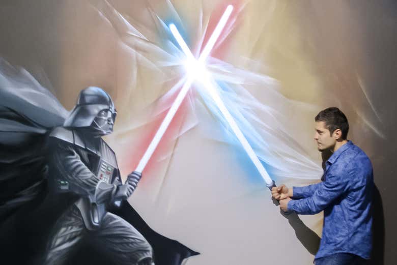 Illusione ottica con spada laser