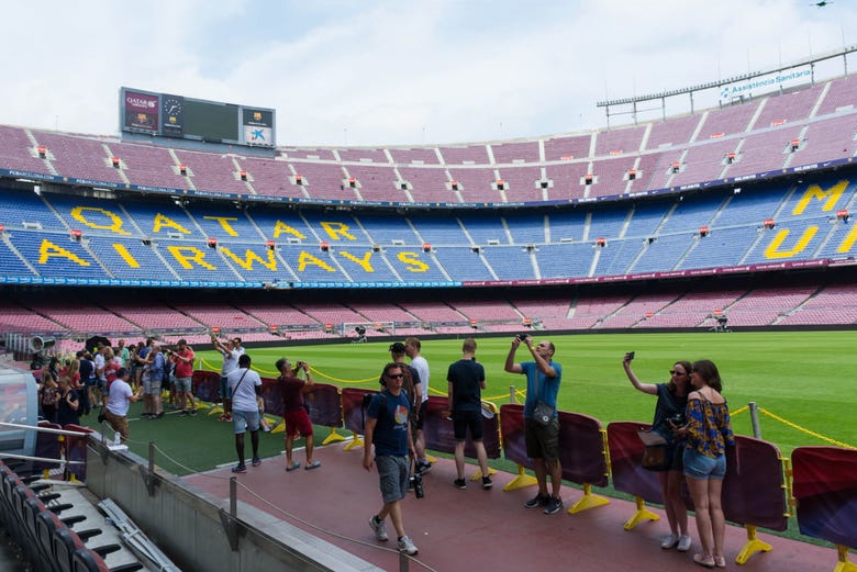 Visitando il campo di calcio dell'FC Barcelona