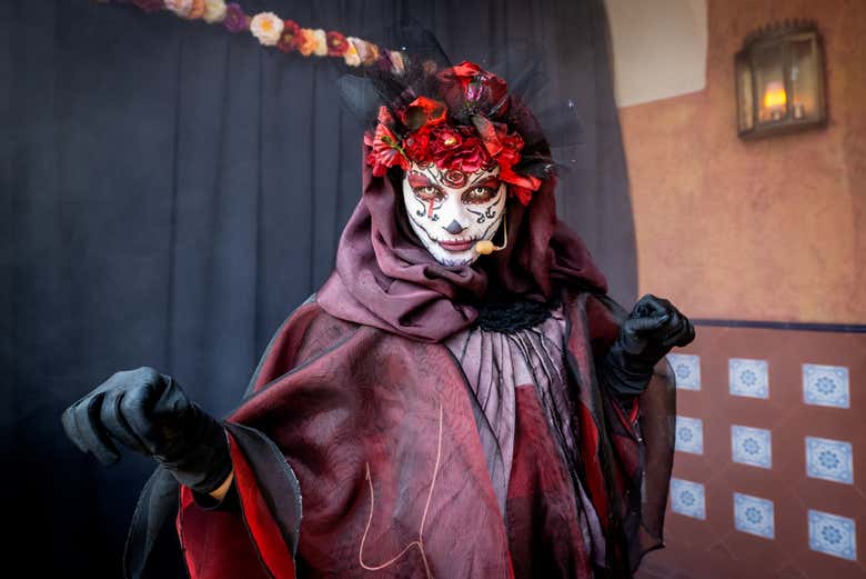 Os sorprenderán los espectáculos y personajes de Halloween