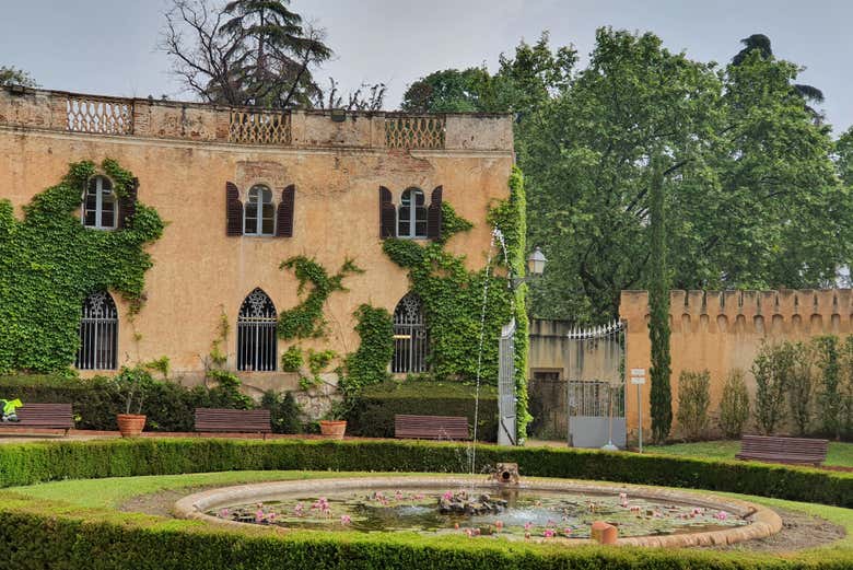 Una de las construcciones en el Laberinto de Horta