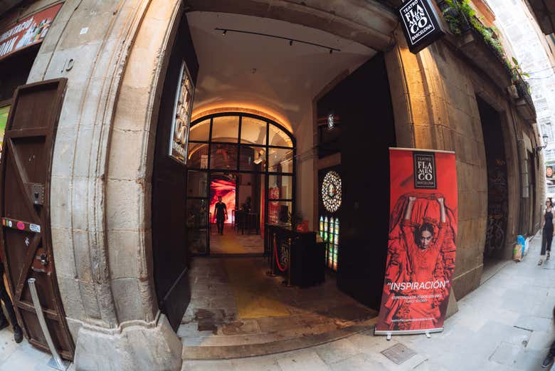 Entrada al Teatro