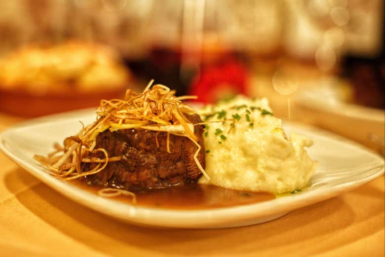 Profitez d'un repas pendant le spectacle