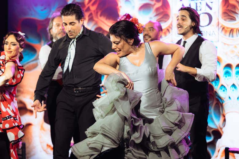 Pasos flamencos sobre el escenario