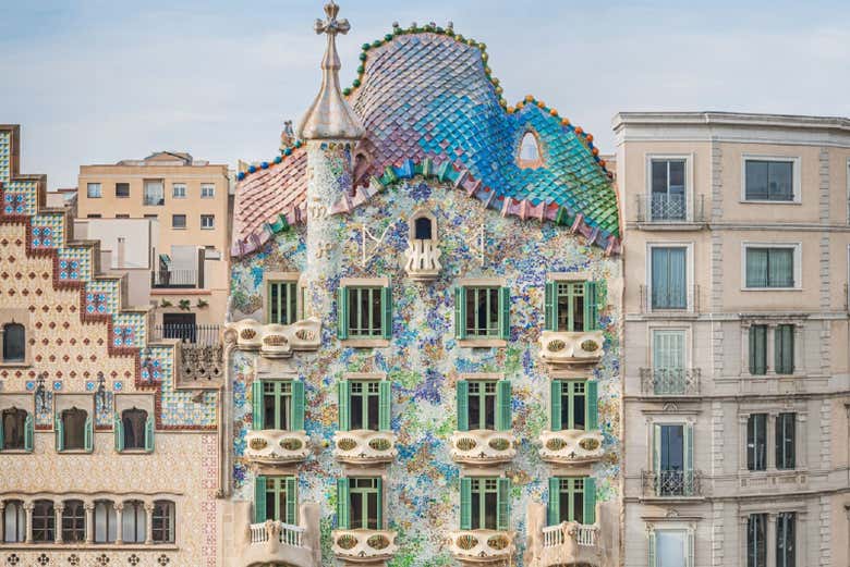 Façade colorée de la Casa Batlló