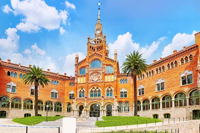 Fachada del antiguo hospital de Sant Pau