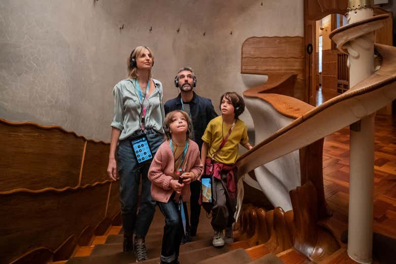 Subiendo por la escalera de madera