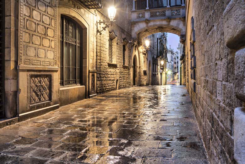 Get ready for a creepy tour of Barcelona!