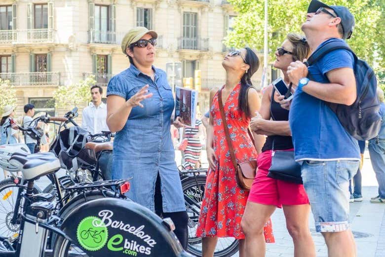 Enjoying the tour of Barcelona