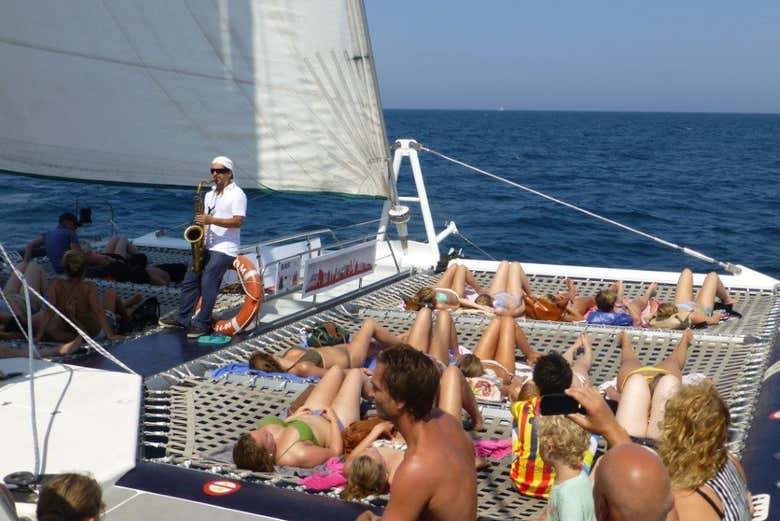 Balade en catamaran avec musique en live