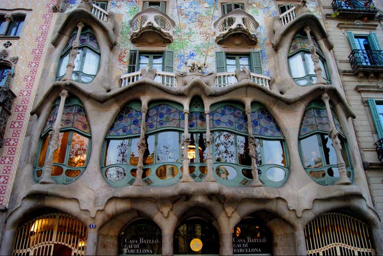 Detalle de las ventanas de la Casa Batlló