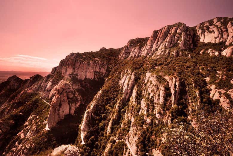 Montserrat al amanecer