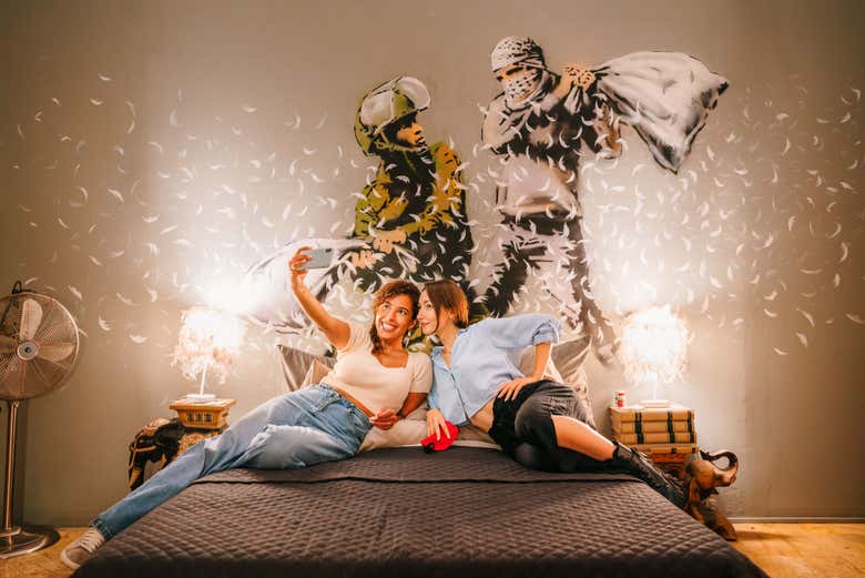 Más de 130 obras de Banksy se exponen en el museo