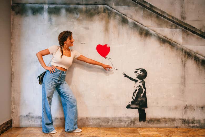 Foto con la «Niña con globo»