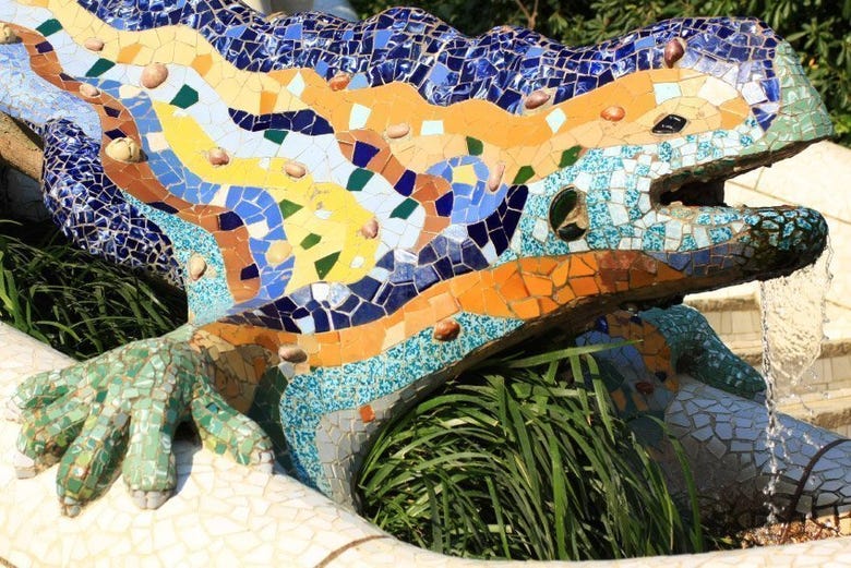 La famosa fuente del dragón del Parque Güell