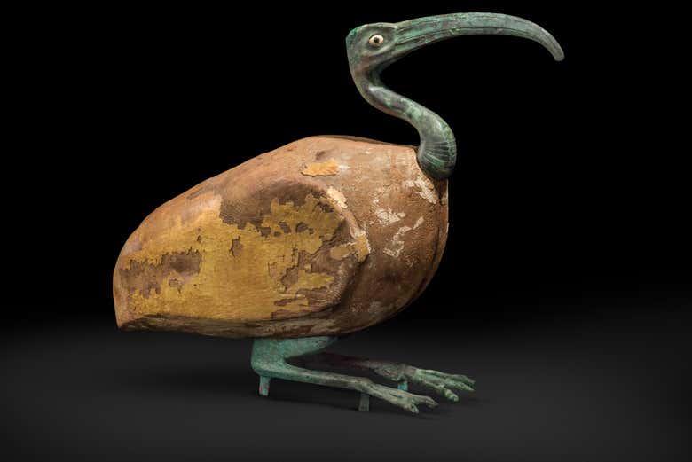 Pieza con forma de pájaro ibis
