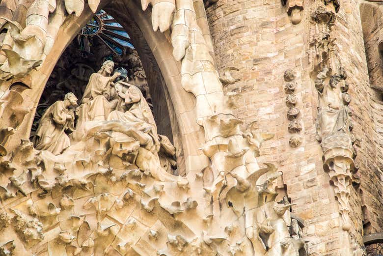 Détail de la façade de la Nativité
