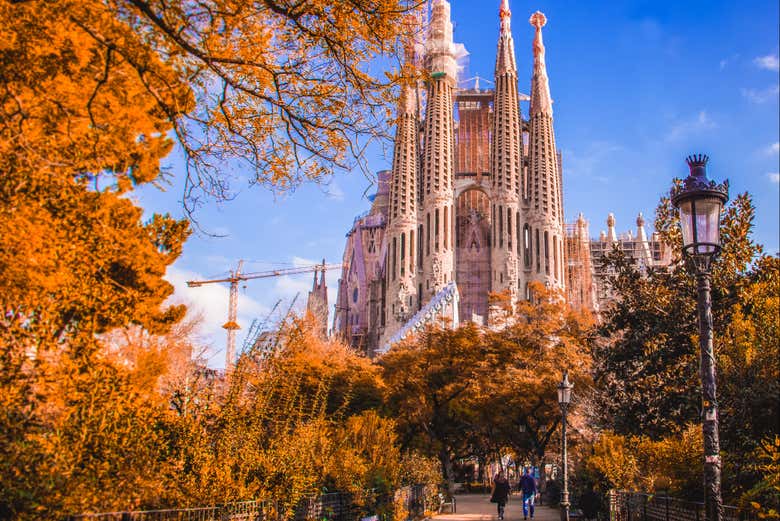 Sagrada Familia en otoño