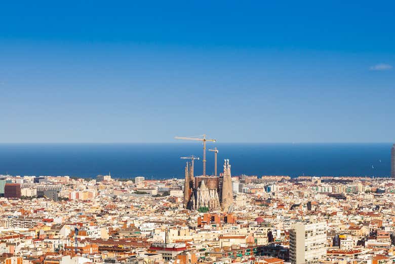 Skyline de Barcelone avec la Sagrada Familia