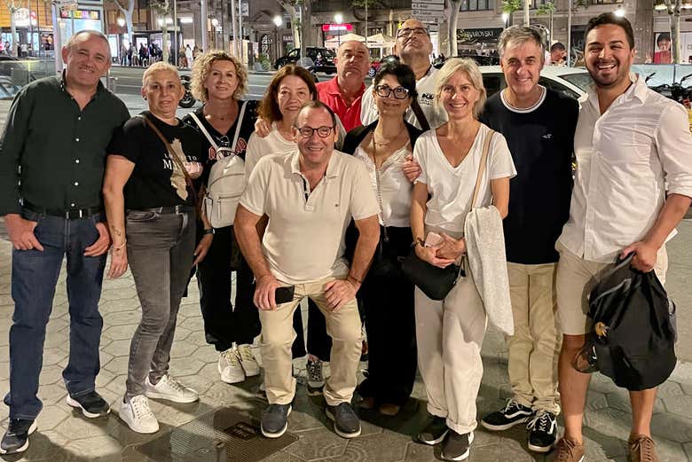 Grupo depois de provar a deliciosa gastronomia de Barcelona